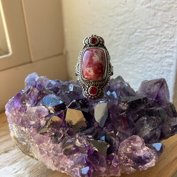 Artisan Gem Thulite & 0.50 ctw red garnet silver ring - Picture 2 of 4